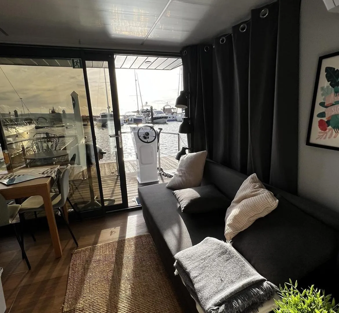 Hotel en barco Casas Flotantes - Boatvillage Ayamonte