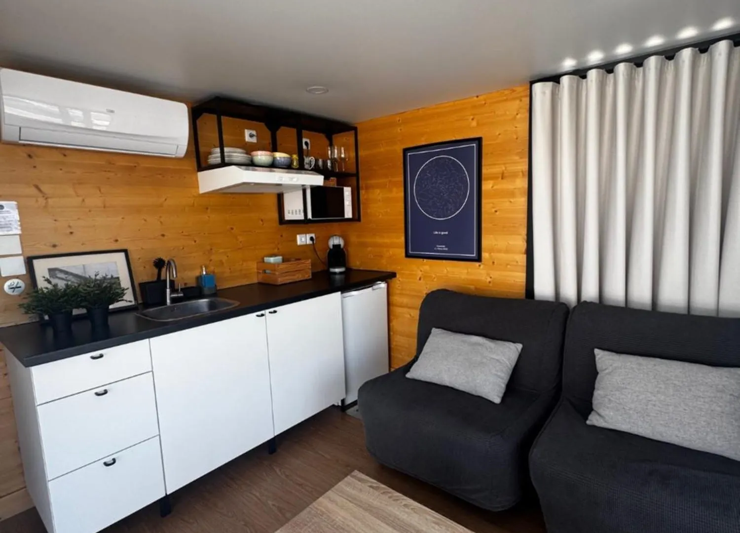 Botel Casas Flotantes - Boatvillage Ayamonte